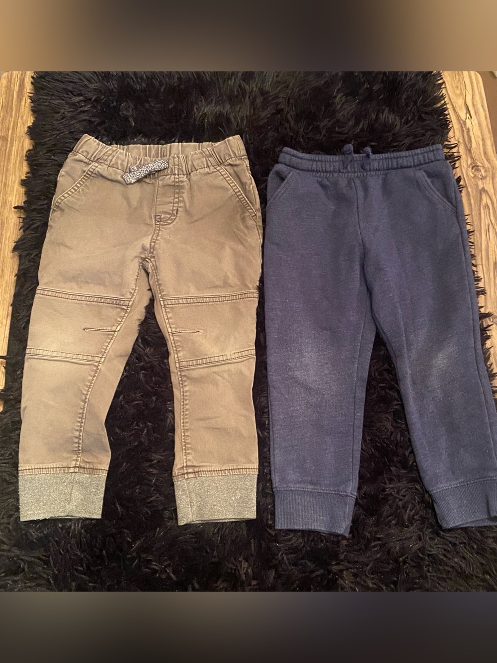 Cat & Jack Tan and Navy Boys Jogger Pants 3T - 2-Pack Good condition 💙